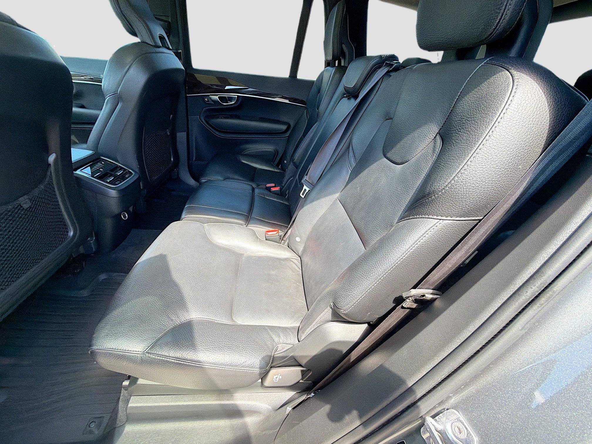 Used 2019 Volvo XC90 T6 Momentum w/ Advanced Package image 23