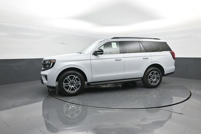 New 2026 Ford Expedition Active image 4