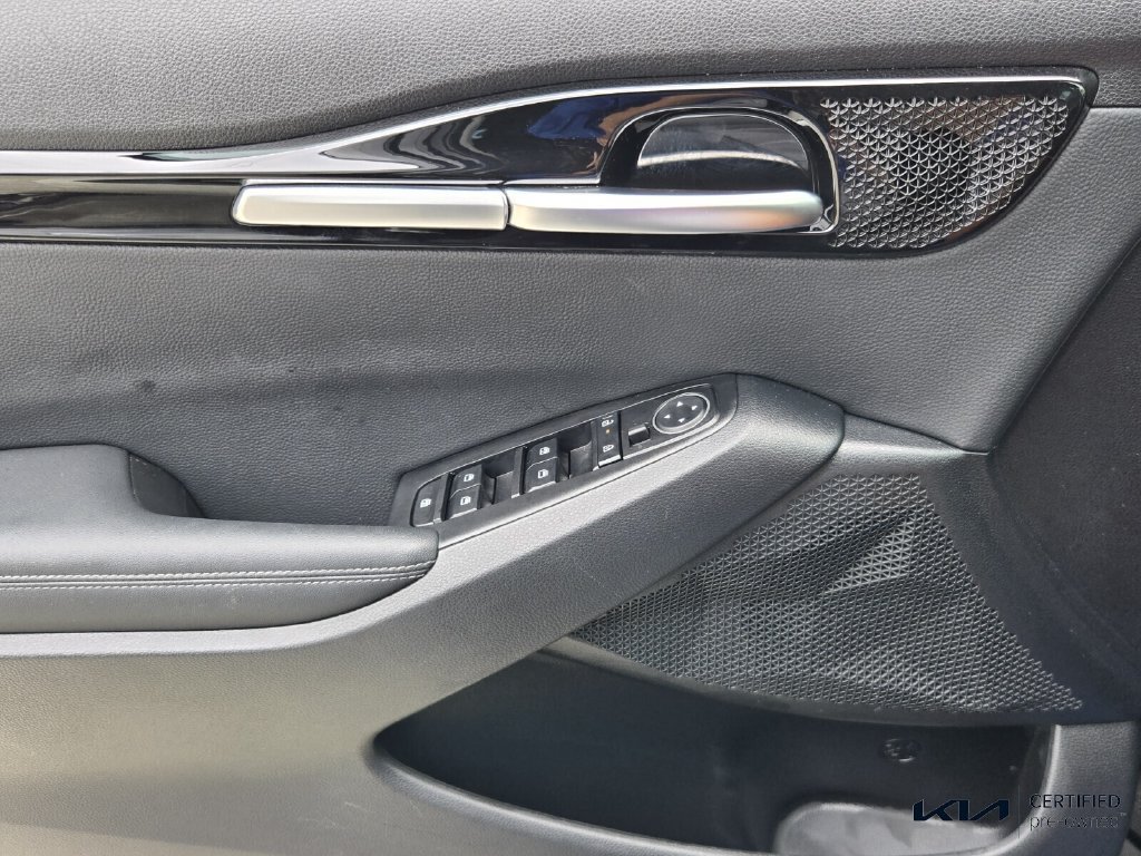 Certified 2025 Kia Seltos EX FWD image 24