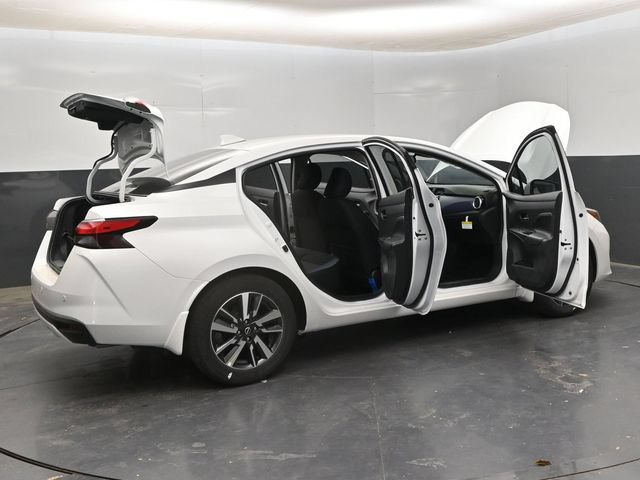 New 2025 Nissan Versa SV w/ Trunk Package FWD image 27