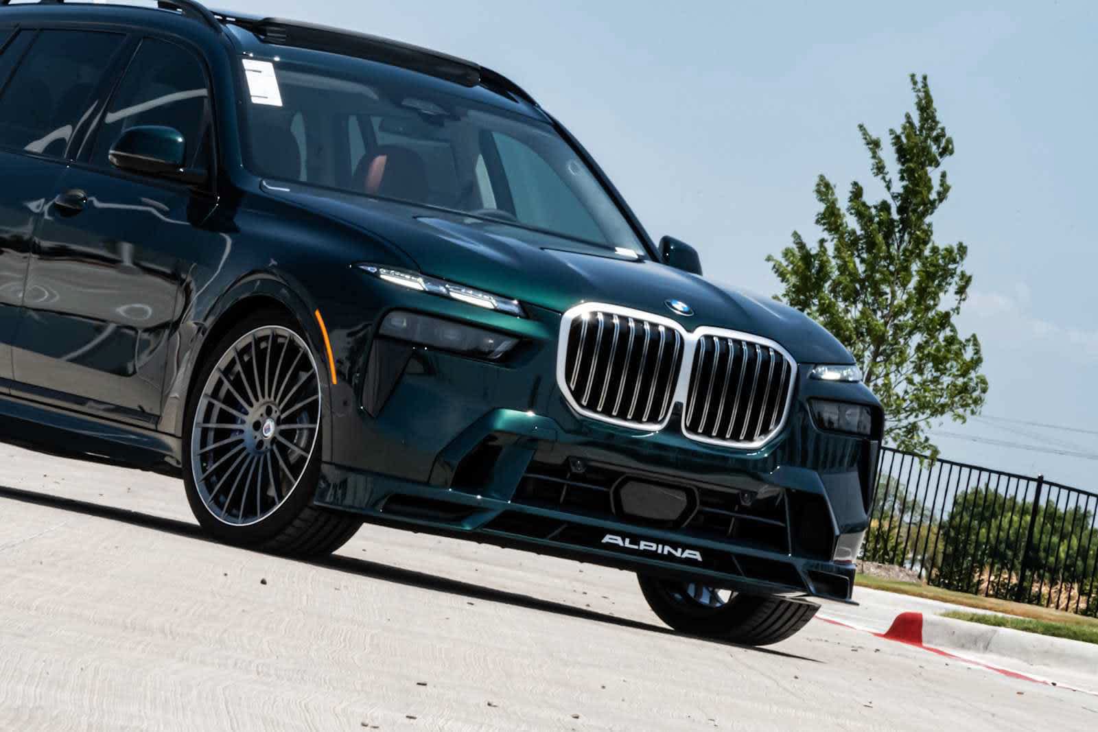New 2026 BMW ALPINA XB7 AWD/4WD image 38