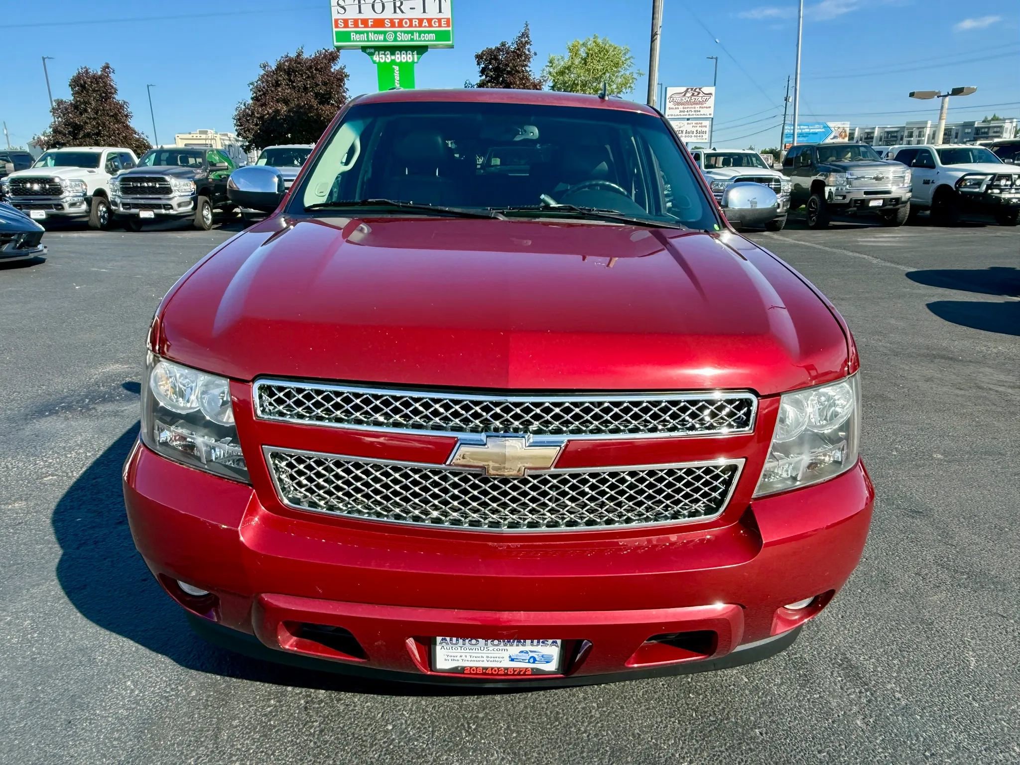 Used 2010 Chevrolet Suburban LTZ AWD/4WD image 8