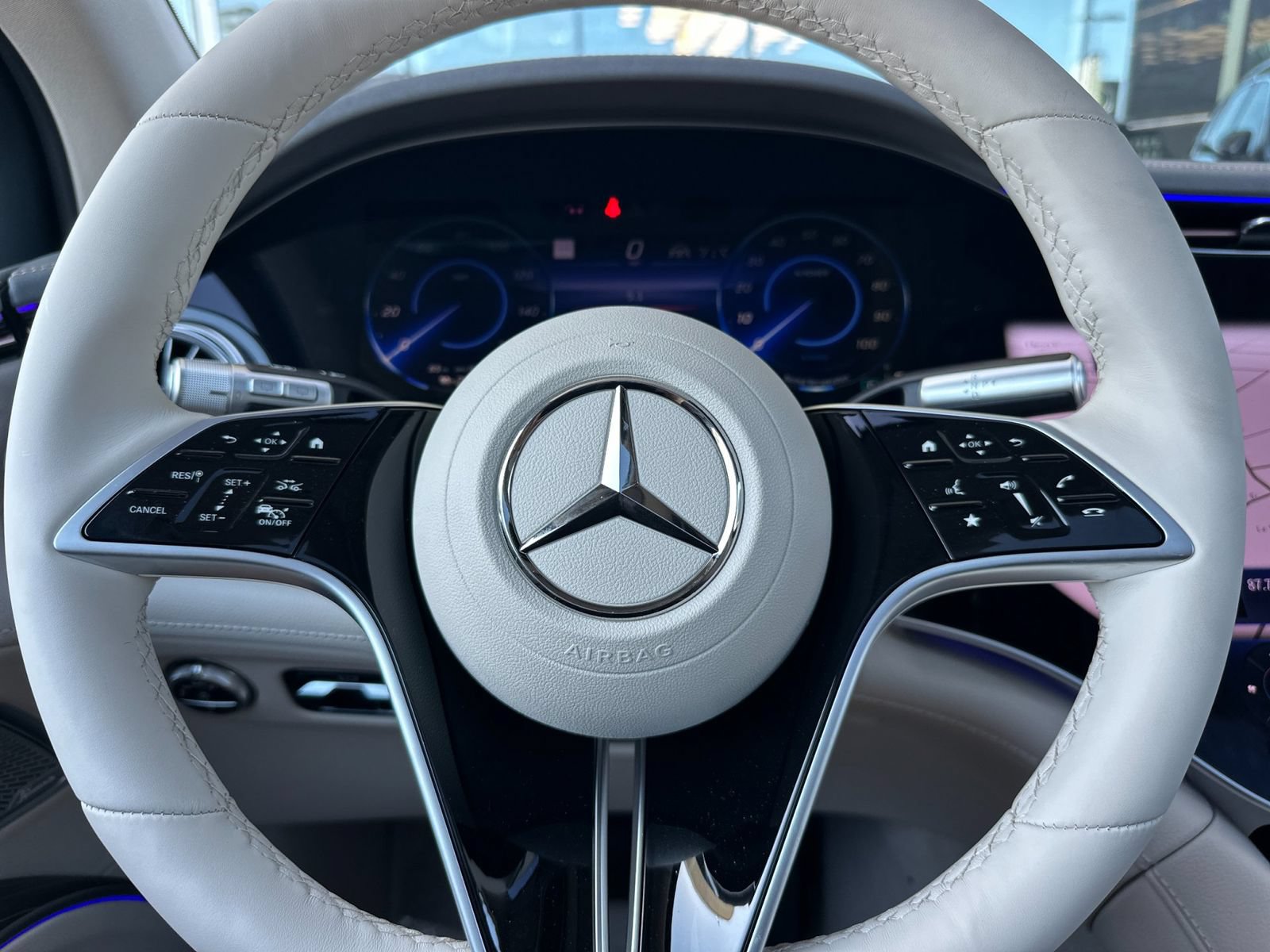 New 2026 Mercedes-Benz EQS 550 4MATIC SUV image 26