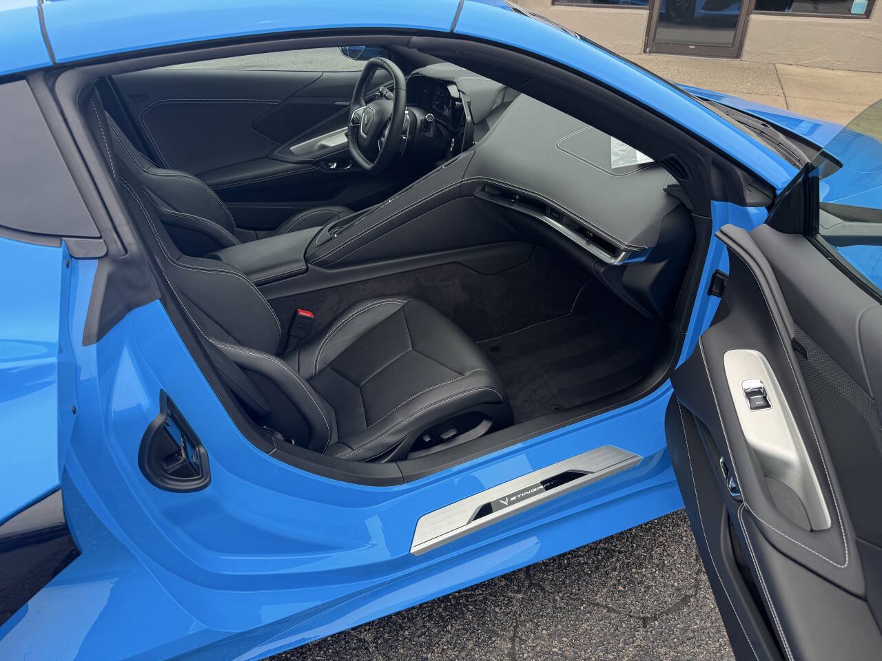Used 2023 Chevrolet Corvette Stingray Coupe w/ 1LT RWD image 8
