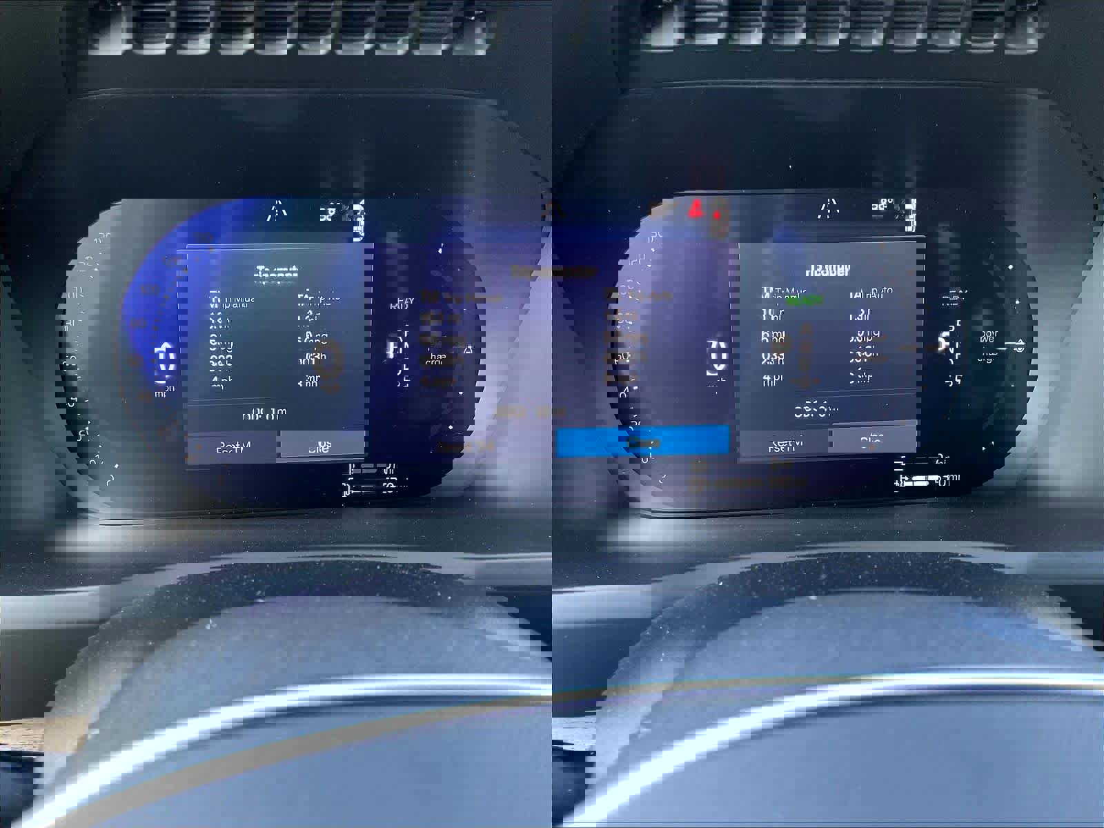 New 2026 Volvo XC90 T8 Ultra w/ Lounge Package image 19