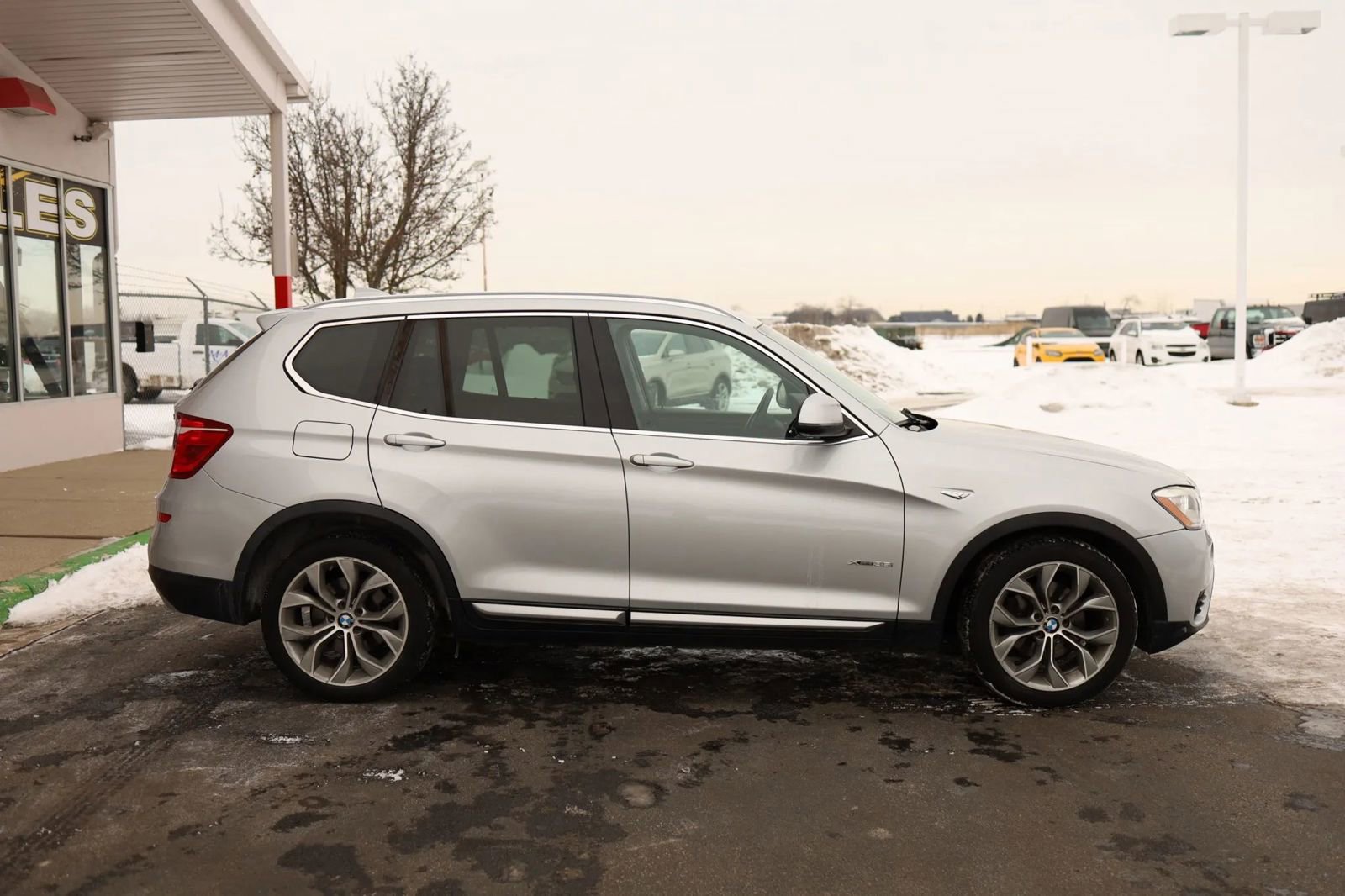 Used 2017 BMW X3 xDrive35i image 4