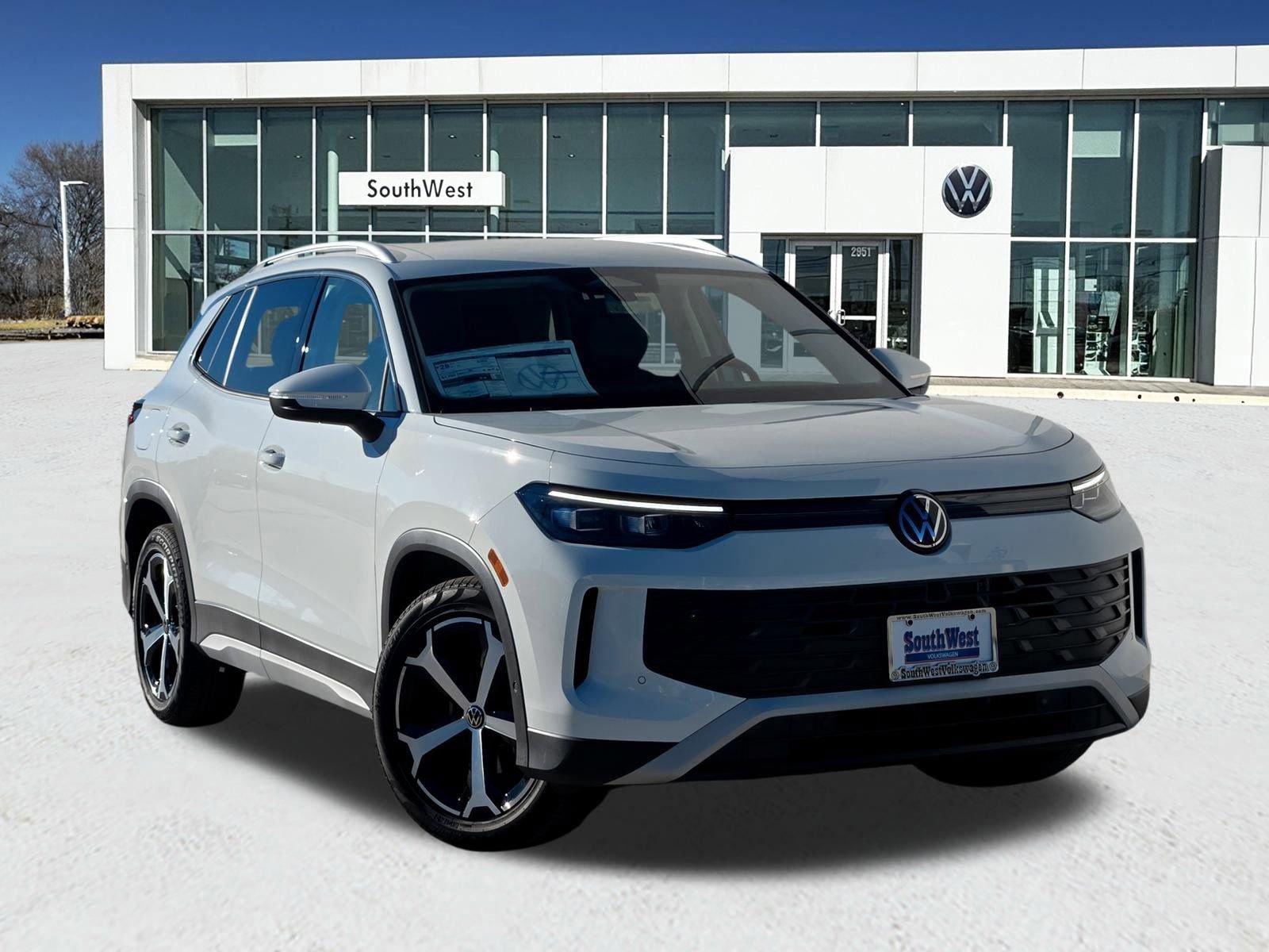 New 2026 Volkswagen Tiguan SE