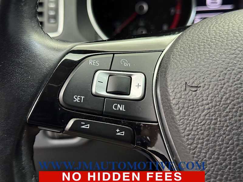 Used 2017 Volkswagen Jetta SE FWD image 37