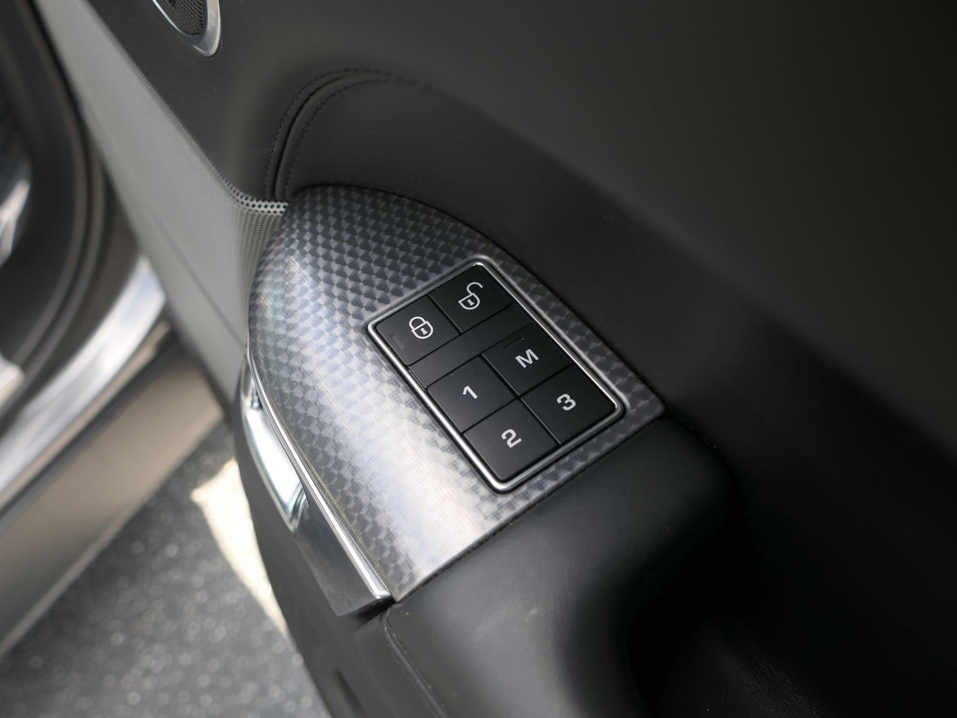 Used 2018 Land Rover Range Rover Sport Supercharged image 31