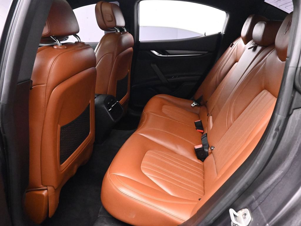 Used 2017 Maserati Ghibli RWD image 17