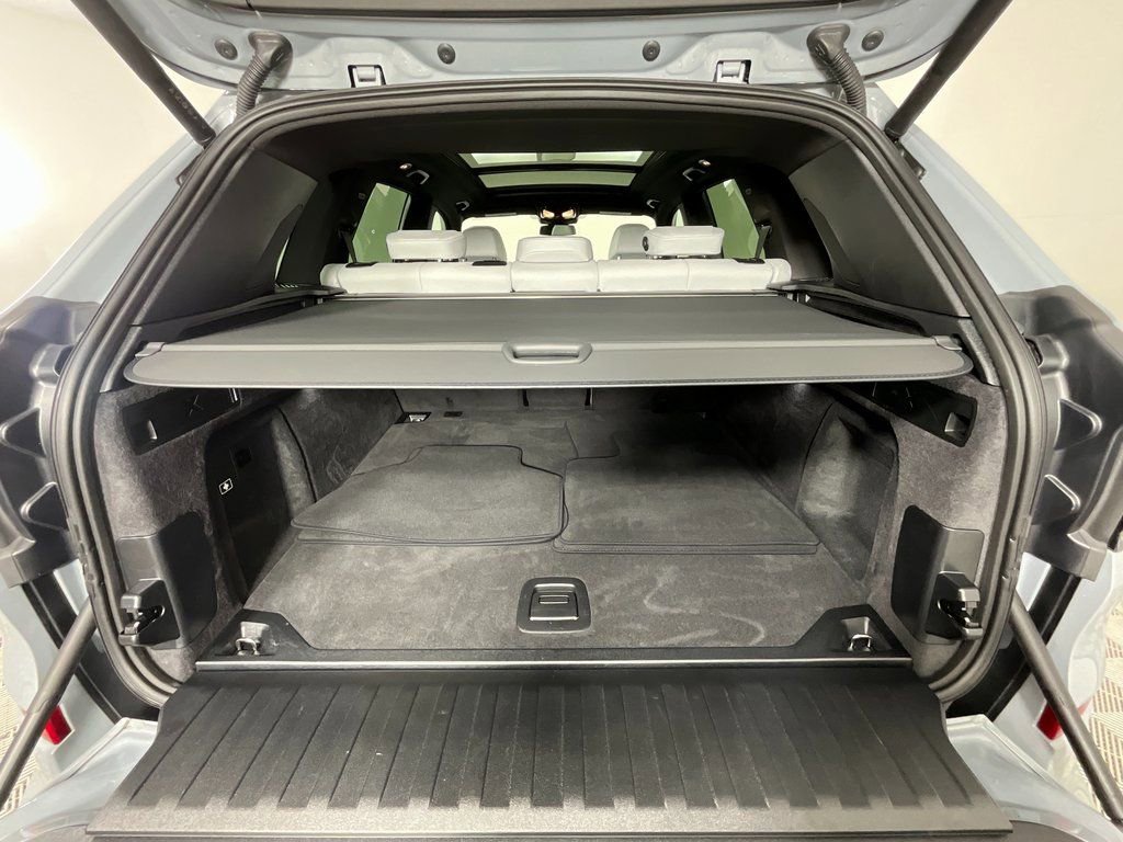 Used 2026 BMW X5 M60i w/ M Sport Professional Package image 27