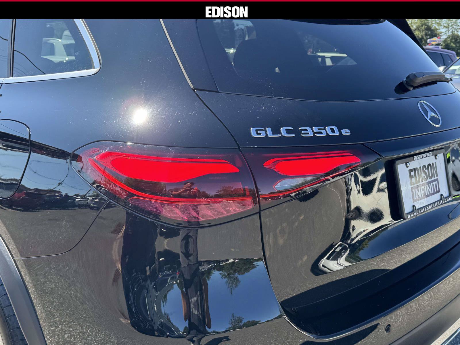 Used 2025 Mercedes-Benz GLC 350e 4MATIC image 7