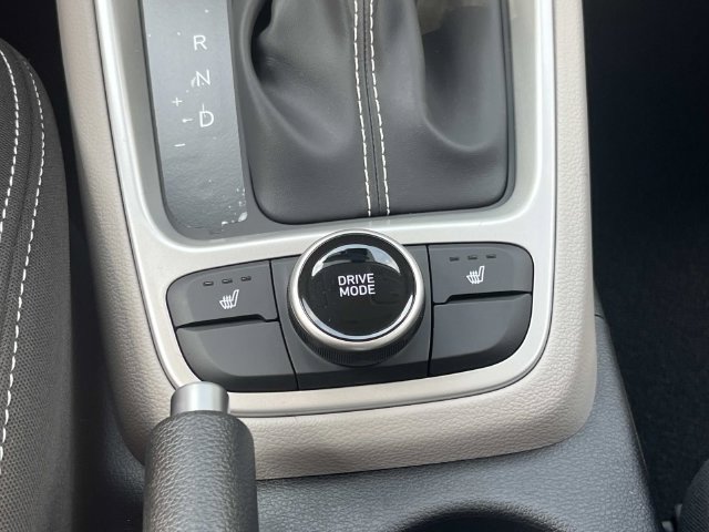 New 2026 Hyundai Venue SEL FWD image 30