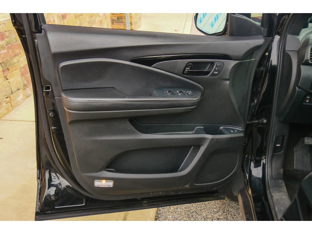 Used 2023 Honda Passport Elite image 9