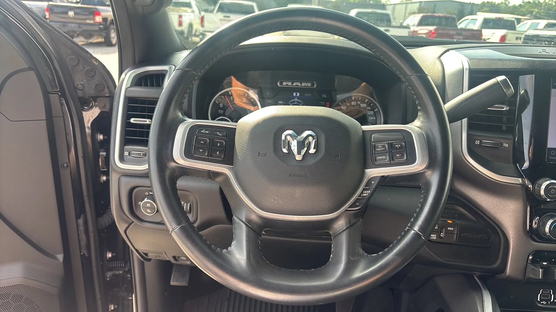 Used 2022 RAM 3500 Big Horn w/ Level C Equiment Group AWD/4WD image 24