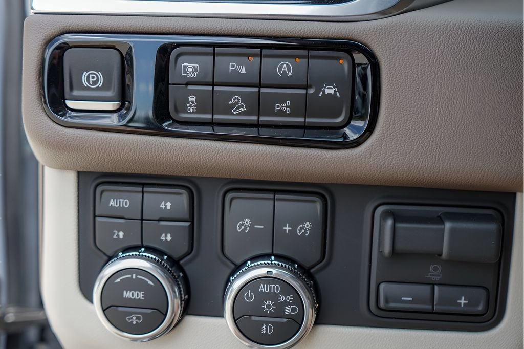 New 2026 GMC Yukon Denali w/ Denali Reserve Package image 14