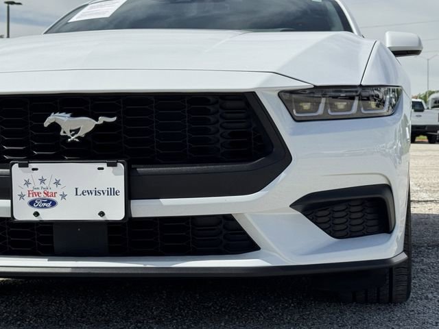 Used 2024 Ford Mustang Coupe image 8