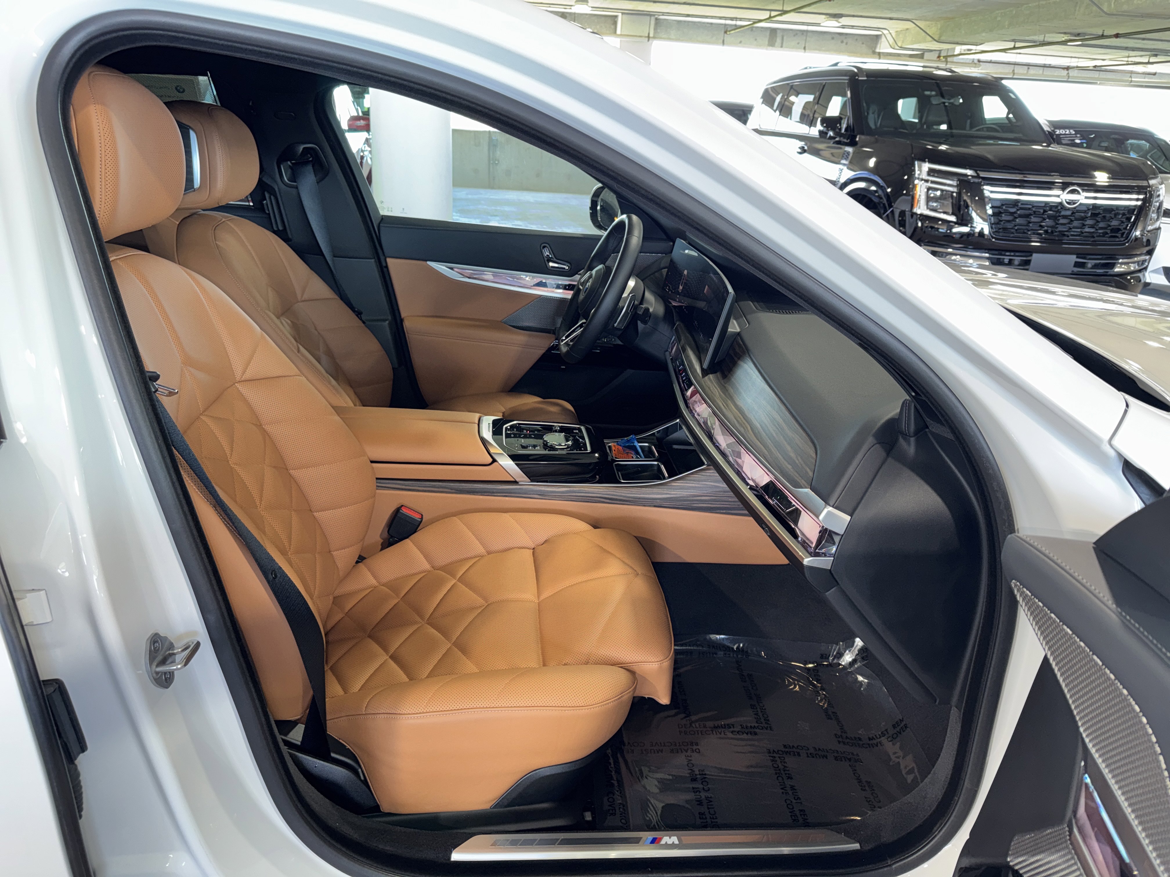 Used 2025 BMW 740i xDrive AWD/4WD image 10