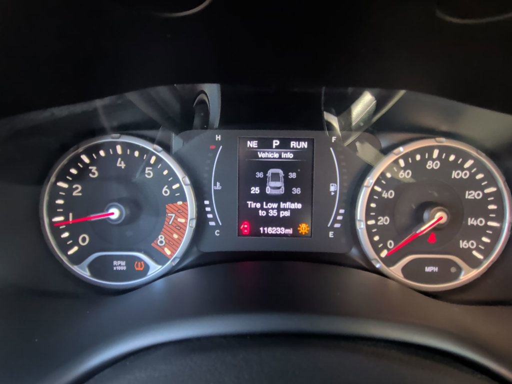 Used 2020 Jeep Renegade Sport w/ Sport Appearance Group AWD/4WD image 16