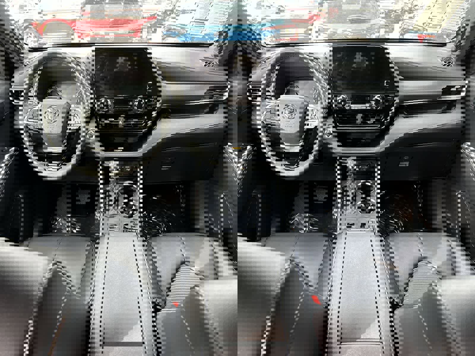 Used 2024 Toyota Highlander LE image 10