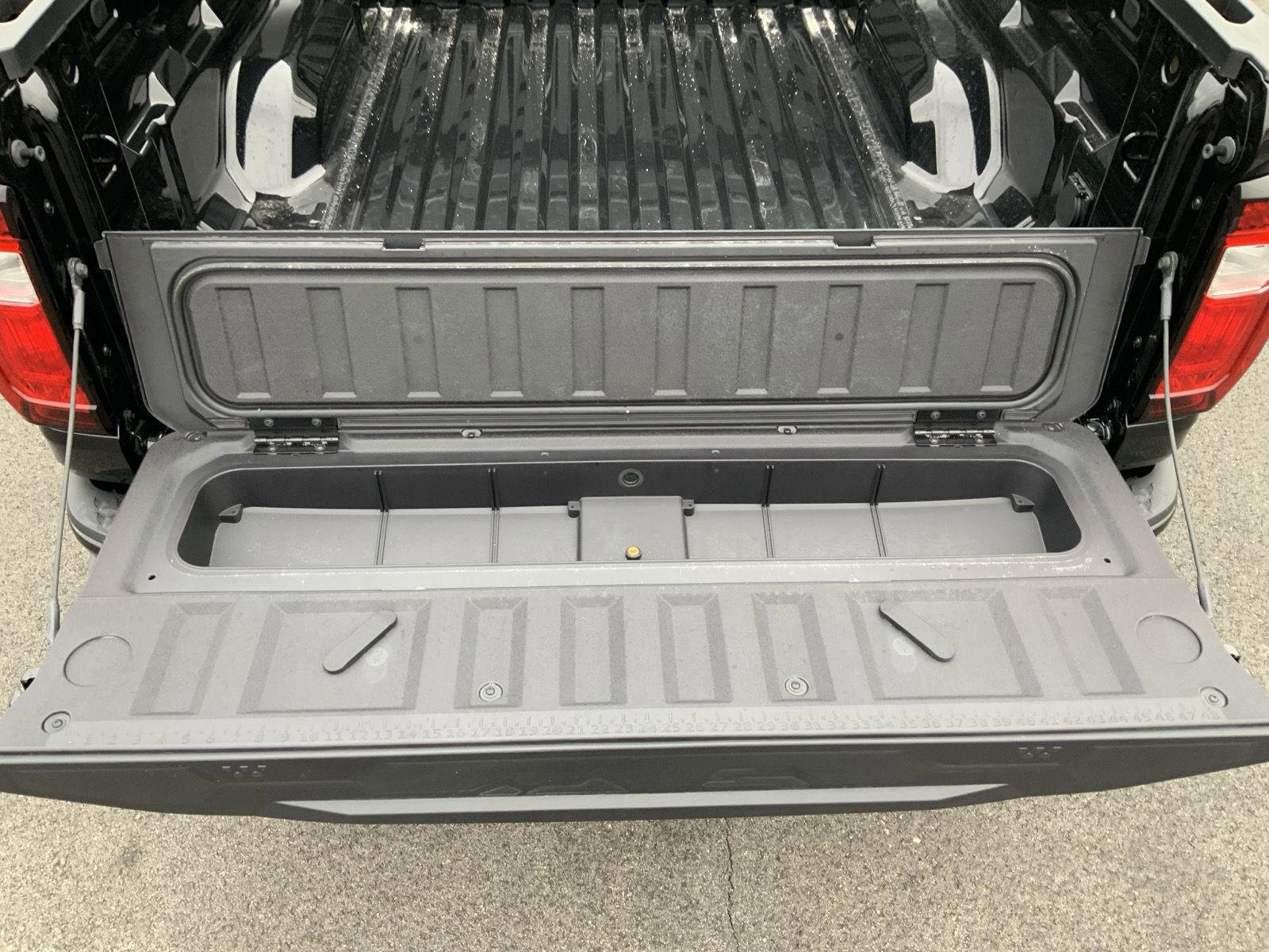 New 2026 GMC Canyon Elevation w/ Convenience Package image 14