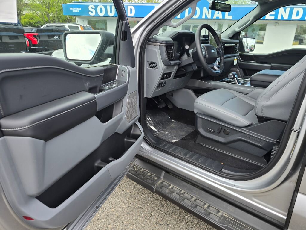 New 2025 Ford F150 Lightning Flash AWD/4WD image 14