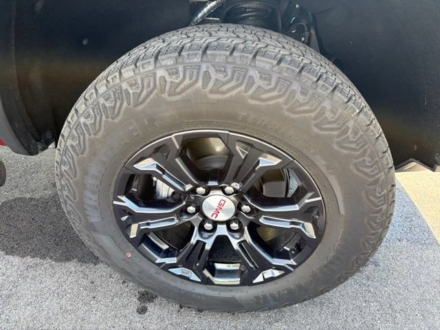 Used 2024 GMC Canyon Elevation w/ Convenience Package RWD image 4