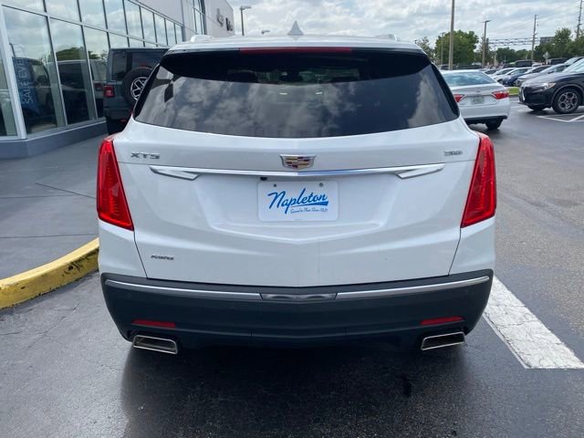 Used 2017 Cadillac XT5 Luxury w/ Driver Awareness Package image 8