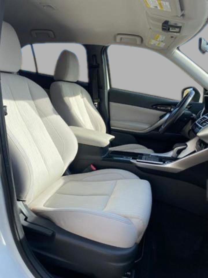 Used 2018 Mitsubishi Eclipse Cross SEL AWD/4WD image 37