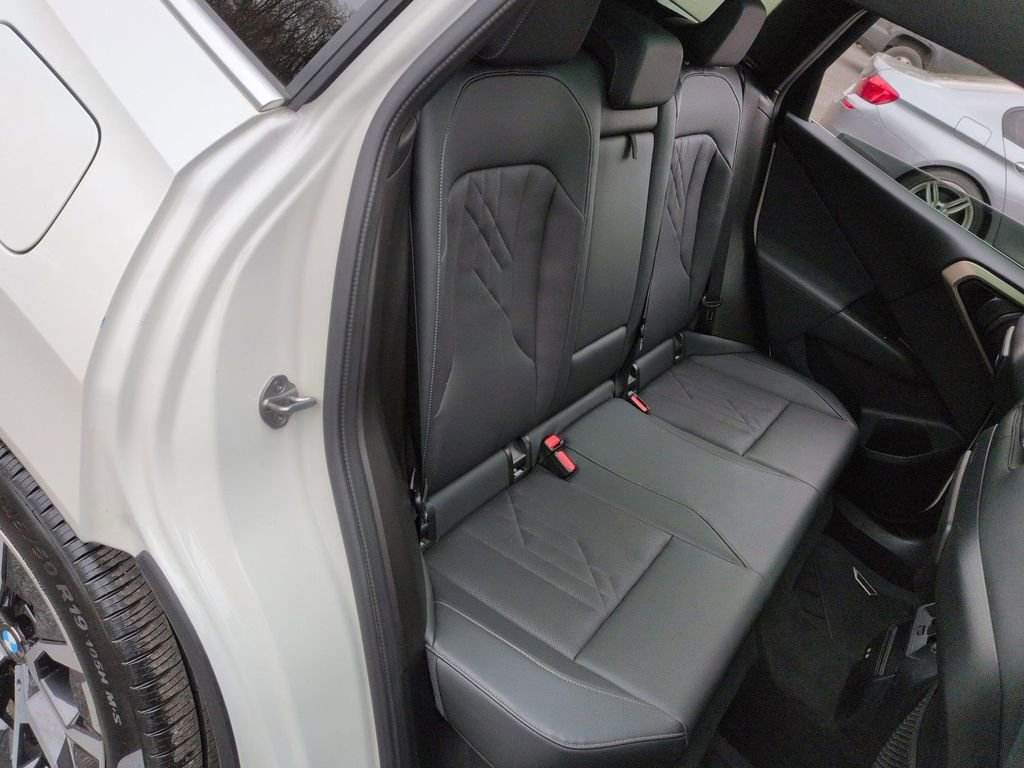 Used 2025 BMW X3 xDrive30i w/ Premium Package image 22