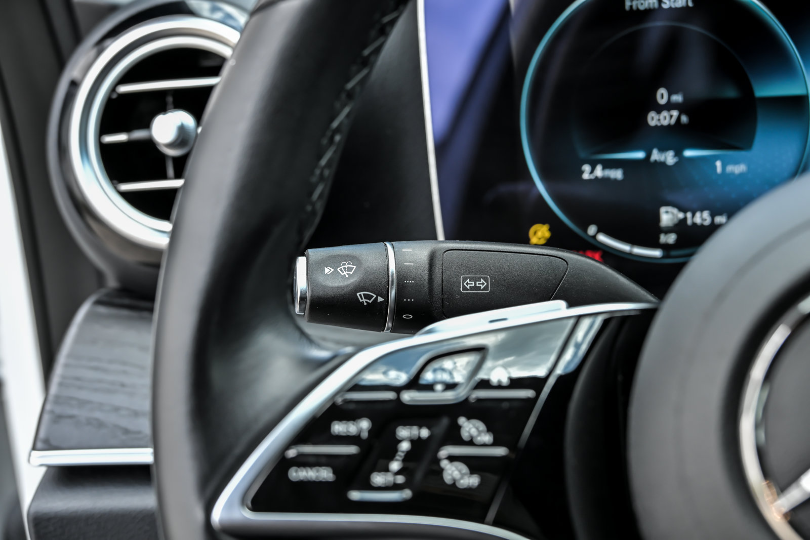 Used 2023 Mercedes-Benz E 350 4MATIC Sedan image 30