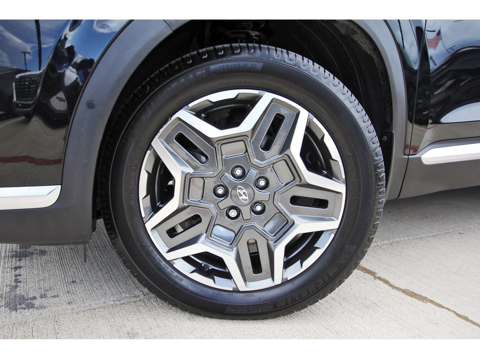 Certified 2023 Hyundai Santa Fe Limited AWD/4WD image 33
