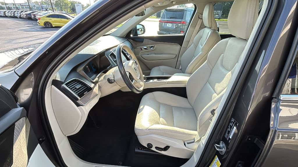 Certified 2023 Volvo XC90 B6 Plus w/ Protection Package AWD/4WD image 24