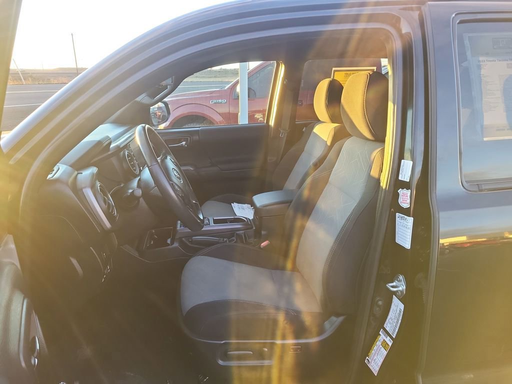 Used 2023 Toyota Tacoma TRD Off-Road w/ Technology Package image 19