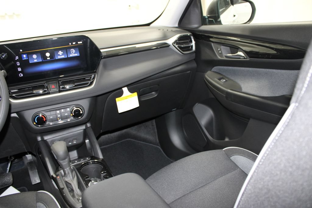 New 2026 Chevrolet TrailBlazer LS w/ LS Convenience Package FWD image 31