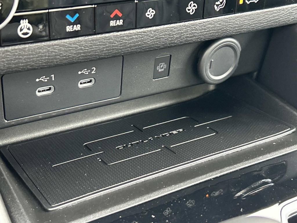 New 2025 Mitsubishi Outlander SEL image 28