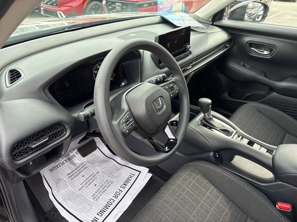 Used 2025 Honda HR-V LX image 24