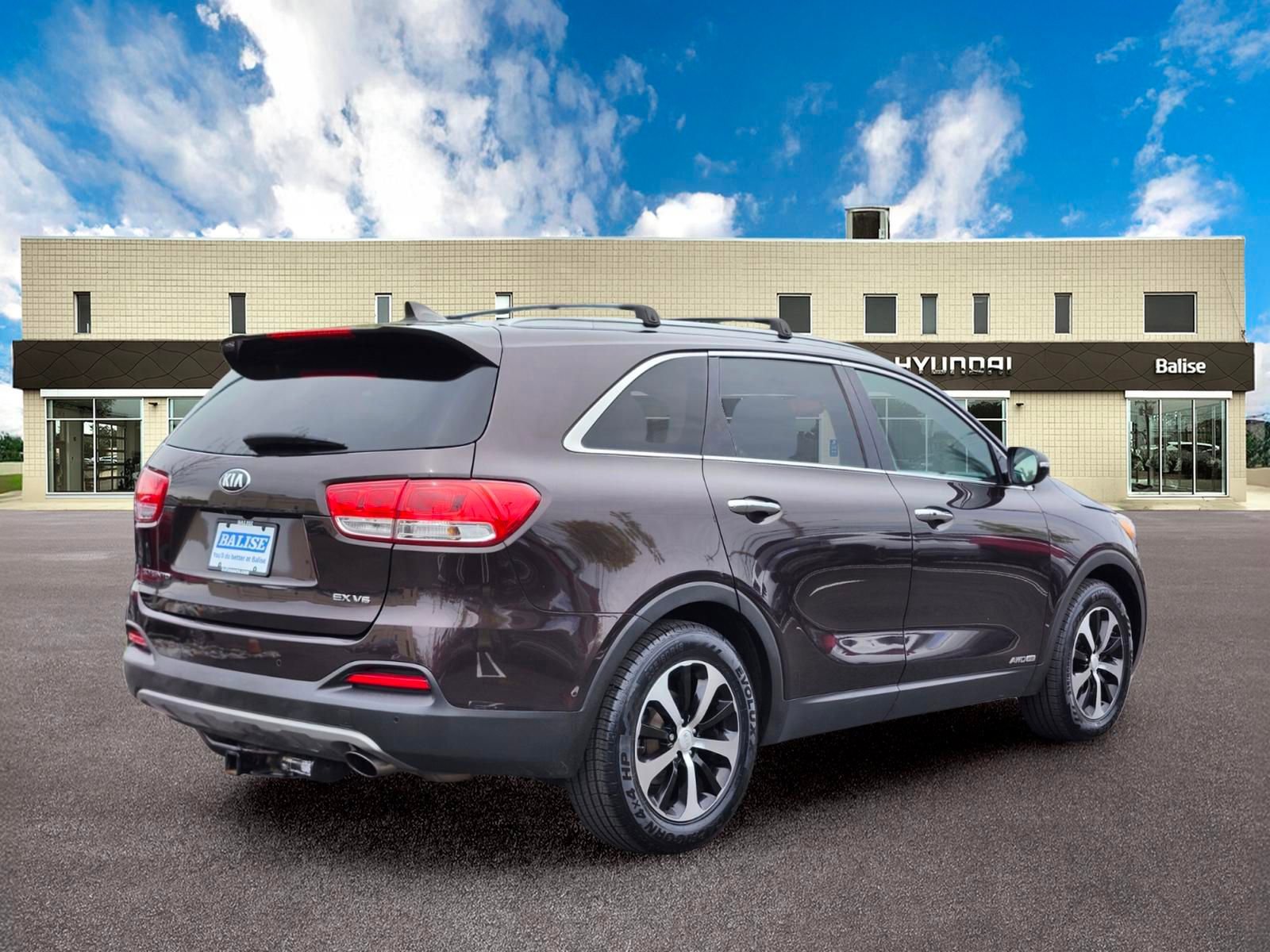 Used 2017 Kia Sorento EX AWD/4WD image 3