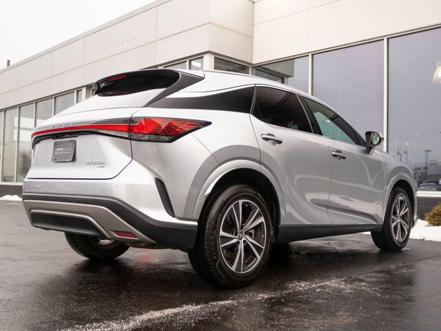 Used 2023 Lexus RX 350h w/ Cold Area Package image 9