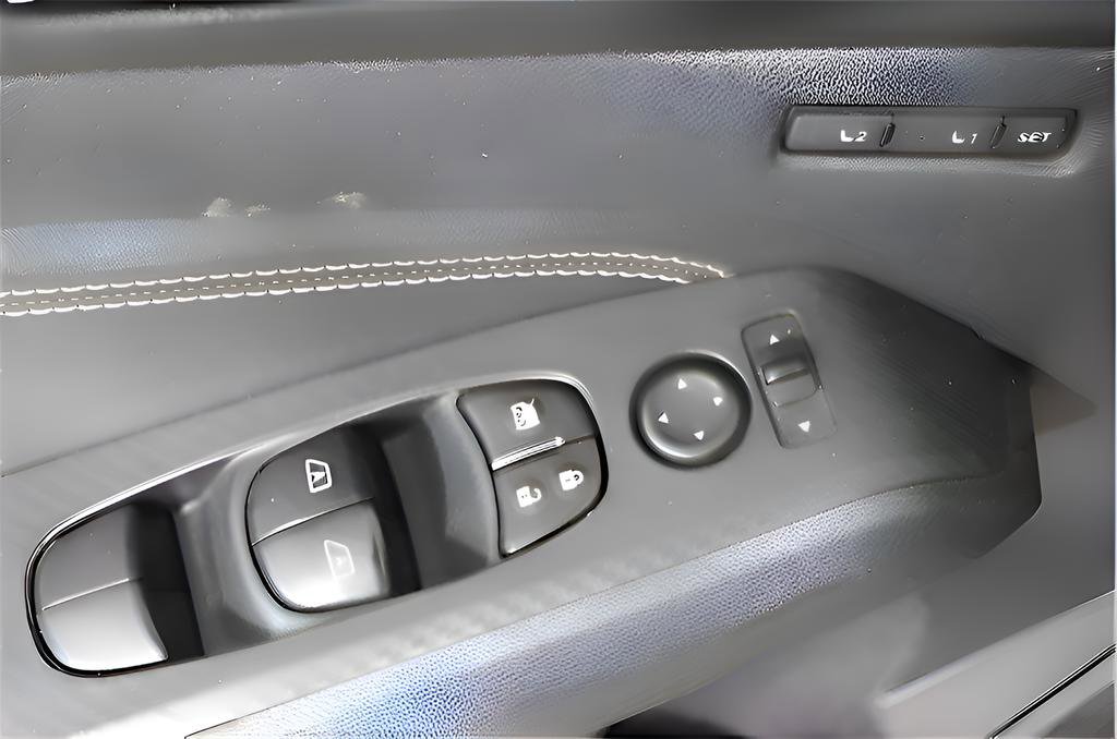 Used 2019 Nissan Altima 2.0 Edition One image 12