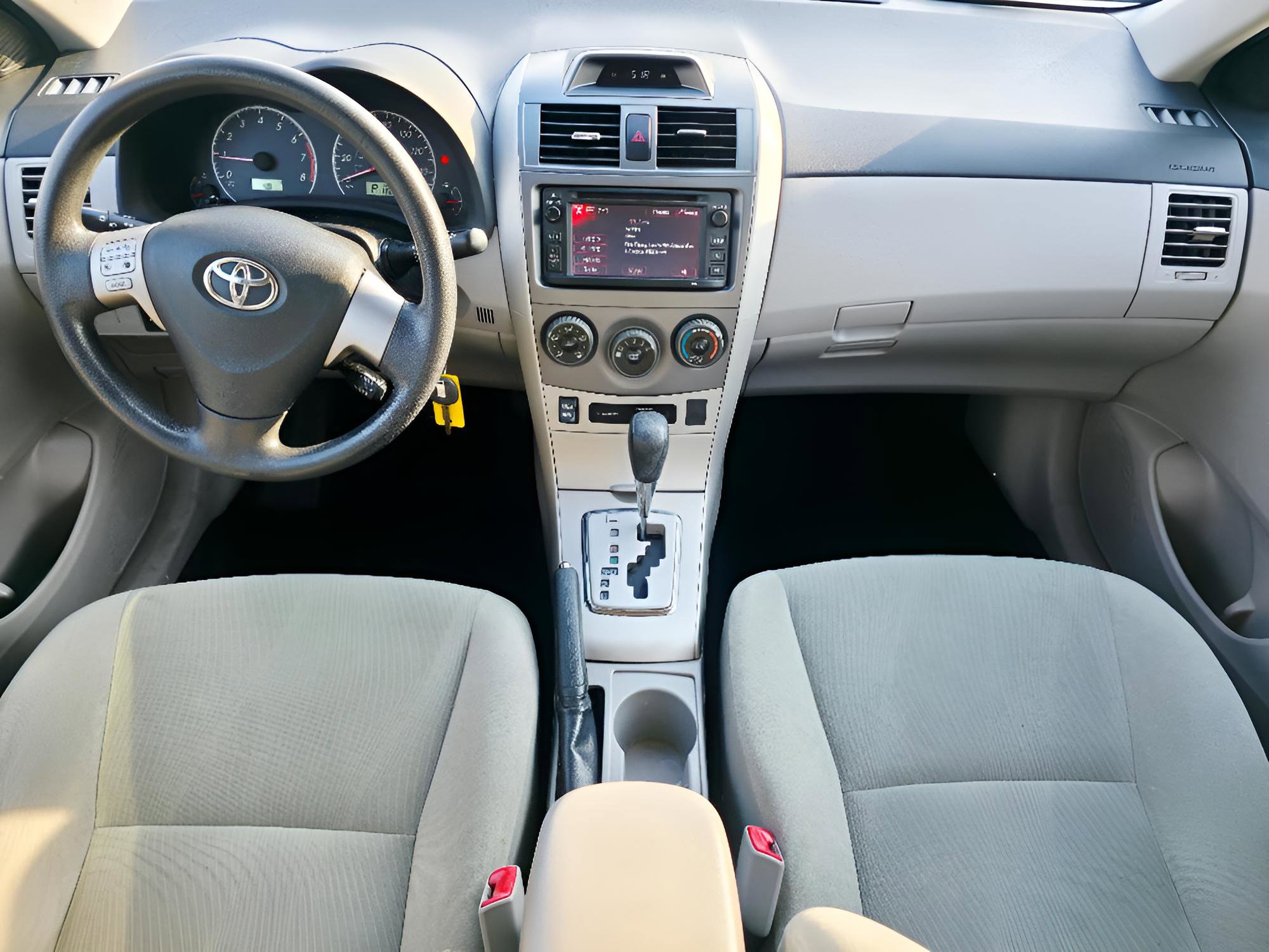 Used 2013 Toyota Corolla LE image 17