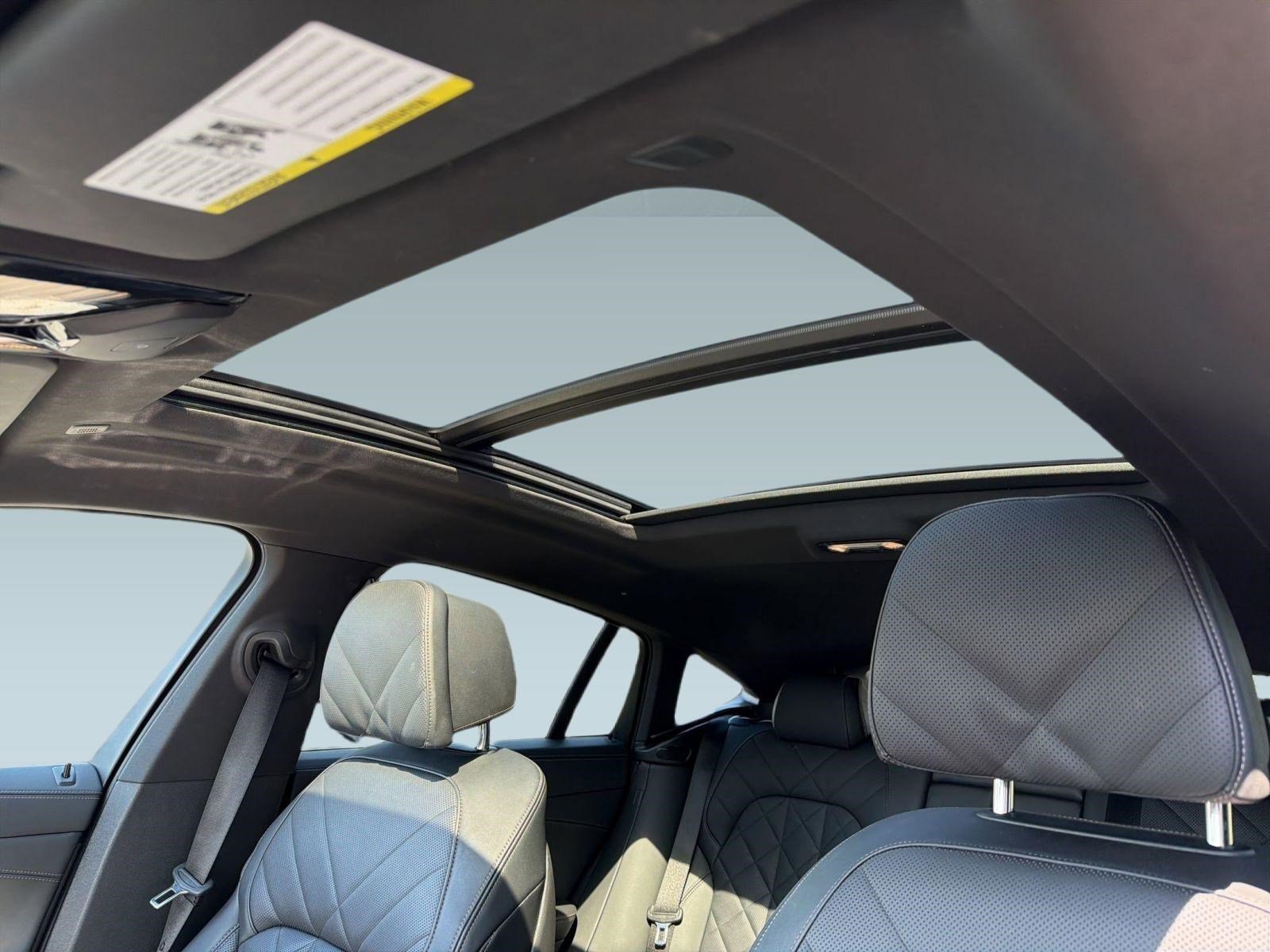 Certified 2025 BMW X6 xDrive40i image 15