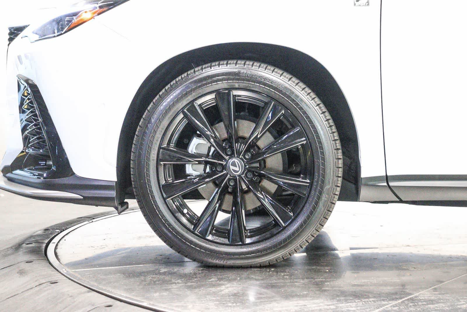 Used 2026 Lexus NX 450h+ F Sport AWD/4WD image 9