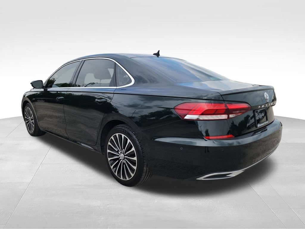 Used 2022 Volkswagen Passat 2.0T FWD image 7