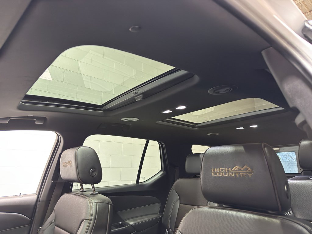 Used 2023 Chevrolet Traverse High Country image 41
