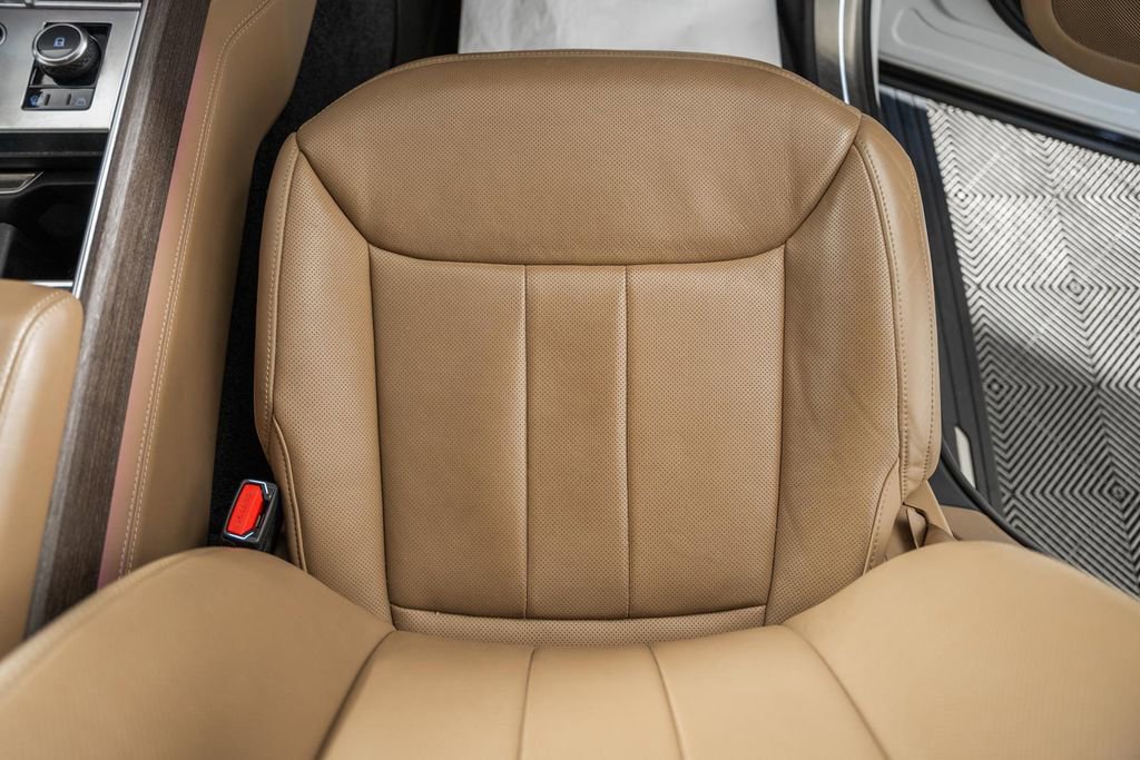 Used 2023 Land Rover Range Rover Long Wheelbase Autobiography image 31