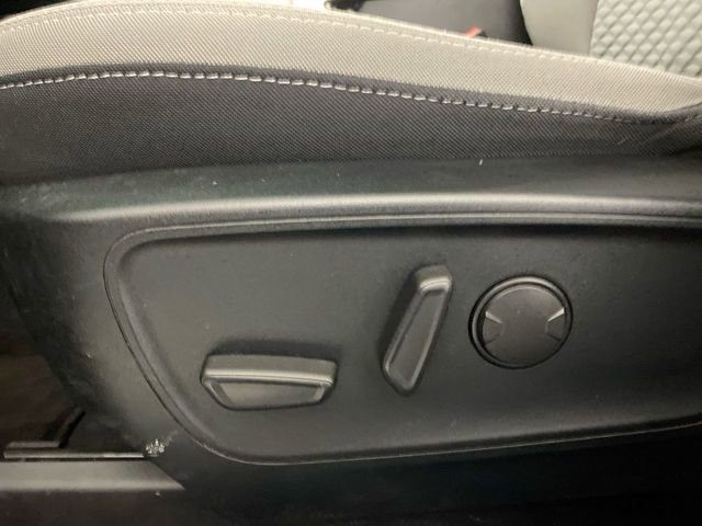 Used 2020 Ford Escape SE Sport image 19