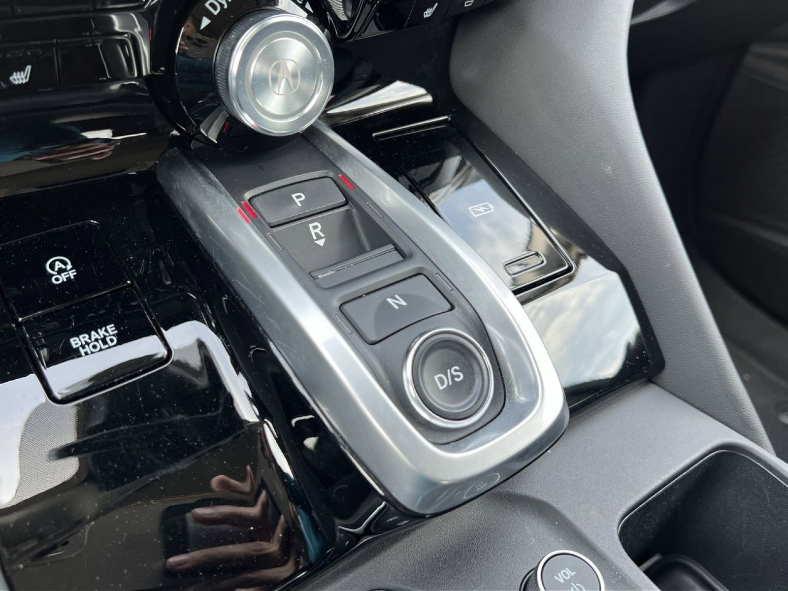 Certified 2024 Acura MDX SH-AWD w/ Technology Package image 23