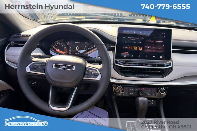 Used 2023 Jeep Compass Limited w/ Sun and Sound Group AWD/4WD image 6