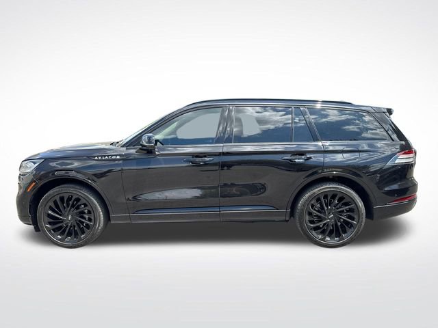 Used 2024 Lincoln Aviator Reserve w/ Jet Package AWD/4WD image 2